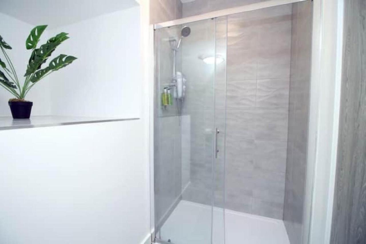 Flat In Cardiff City Centre Esterno foto